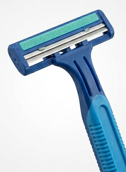 laser-ii-twin-blade-razors-pack-of-5-1-free